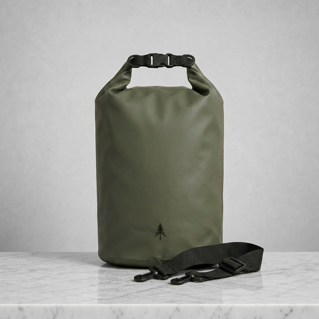 Firona Dry Bag mit Schultergurt – Wasserdichte Tasche als funktionale Systemlösung für Strand, Urban Outdoor und Städtereisen.